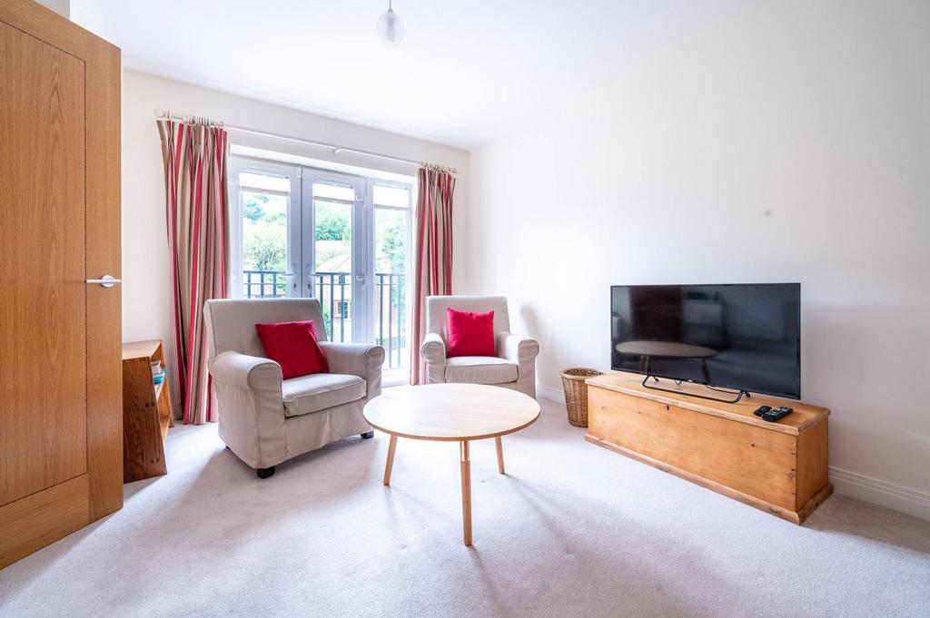 Charterhouse Road, Charterhouse, Godalming, GU7 3 bed semidetached