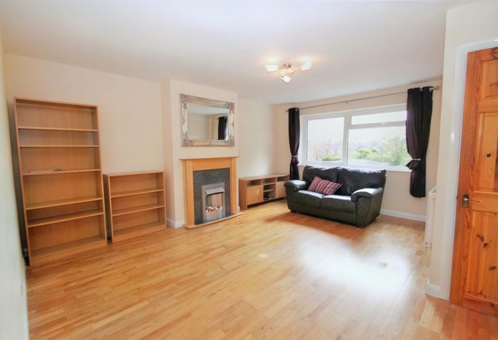 Denham Green Lane, Denham... 2 bed £1,300 pcm (£300 pw)