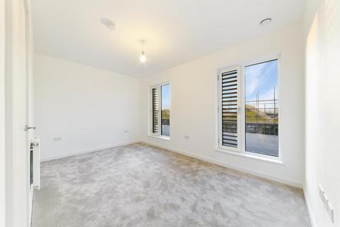 2 bedroom duplex to rent, Freeman House, Upton Gardens, E13 9GN