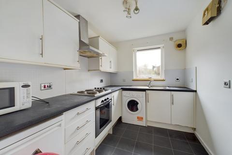 2 bedroom flat to rent, Parkside Terrace, Newington, Edinburgh, EH16
