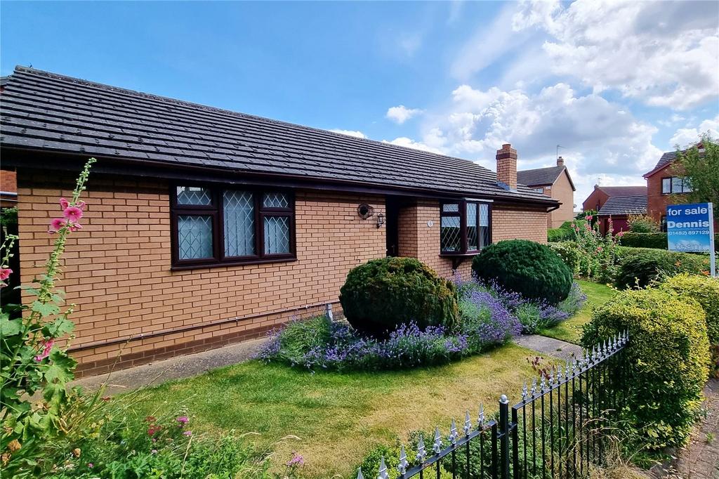 Churchill Rise, Burstwick, Hull, East Yorkshire, HU12 3 bed bungalow