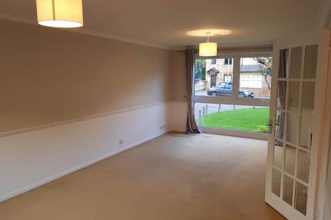 2 bedroom flat to rent, Cringle Court, Little Heath