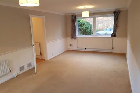 2 bedroom flat to rent, Cringle Court, Little Heath