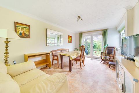 48 Malmains Way, Beckenham, BR3 6SB