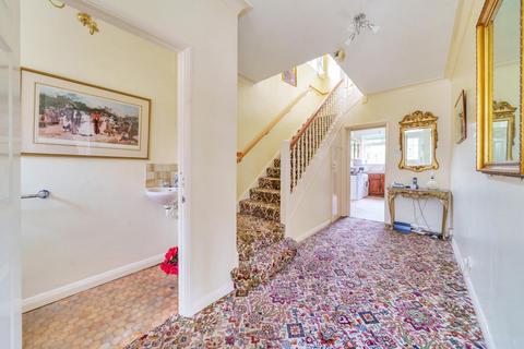 48 Malmains Way, Beckenham, BR3 6SB