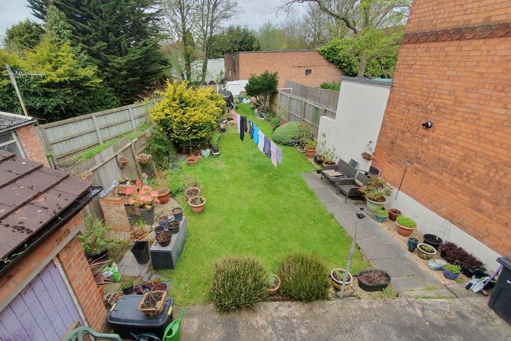 319 Stockfield Road, Yardley... 3 bed block of apartments £180,000