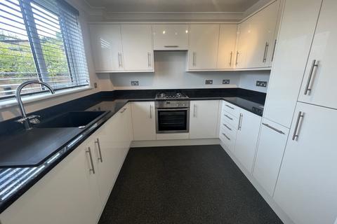 2 bedroom terraced house to rent, Grove Place, Lymington, Hampshire, SO41