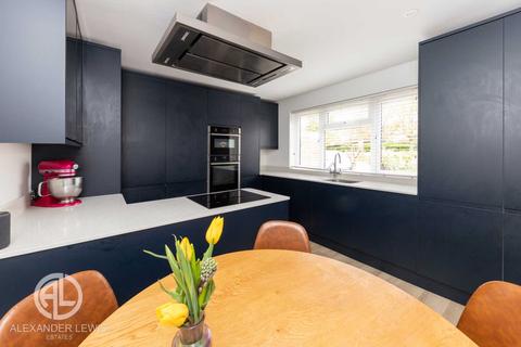 30 Linnet Close, Letchworth Garden City, SG6 4FA