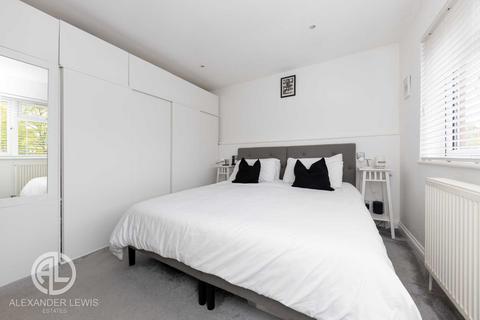 30 Linnet Close, Letchworth Garden City, SG6 4FA