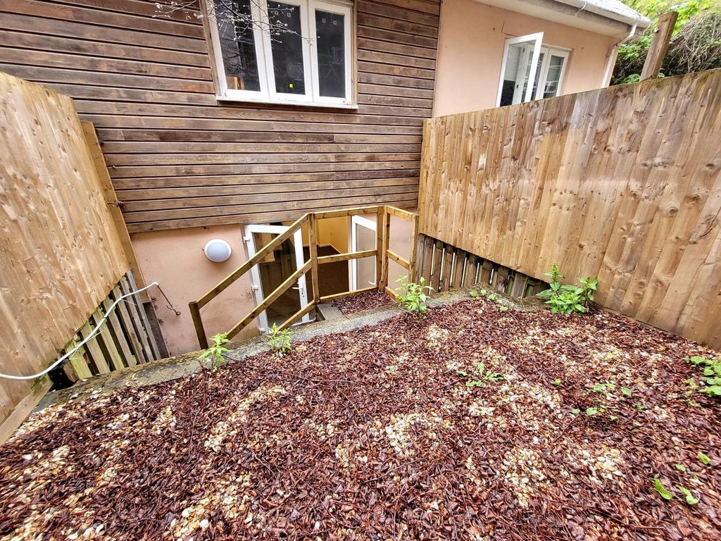 Picture No. 06