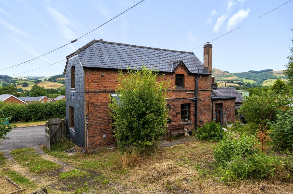 Knucklas, Powys, LD7 2 bed detached house £225,000