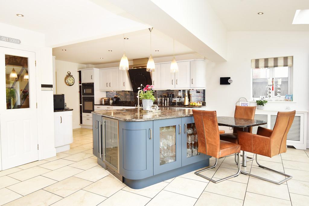 Spencers Way, Harrogate, HG1 3DN 5 bed detached house to rent £3,150 pcm (£727 pw)