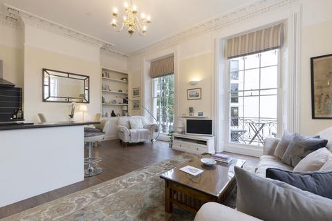 1 bedroom apartment for sale, Buckingham House, Town Centre, Wellington Street, GL50