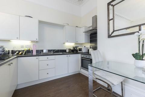 1 bedroom apartment for sale, Buckingham House, Town Centre, Wellington Street, GL50