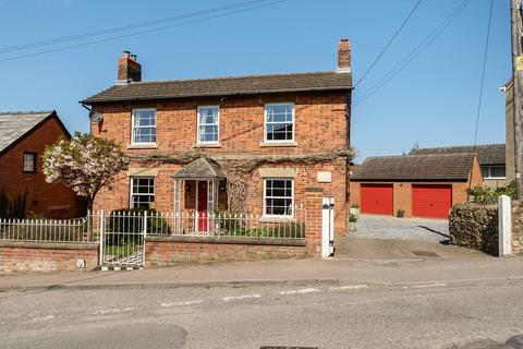 4 bedroom cottage for sale - High Street, Blunsdon