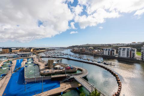 2 bedroom apartment to rent - Bayscape, Watkiss Way, Cardiff
