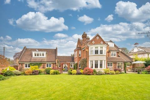 undefined, Brundall