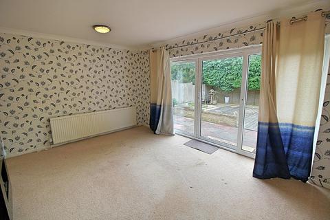 2 bedroom detached bungalow for sale - Pells Close, Leicester