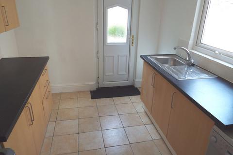 2 bedroom terraced house to rent, 13 Ashdene