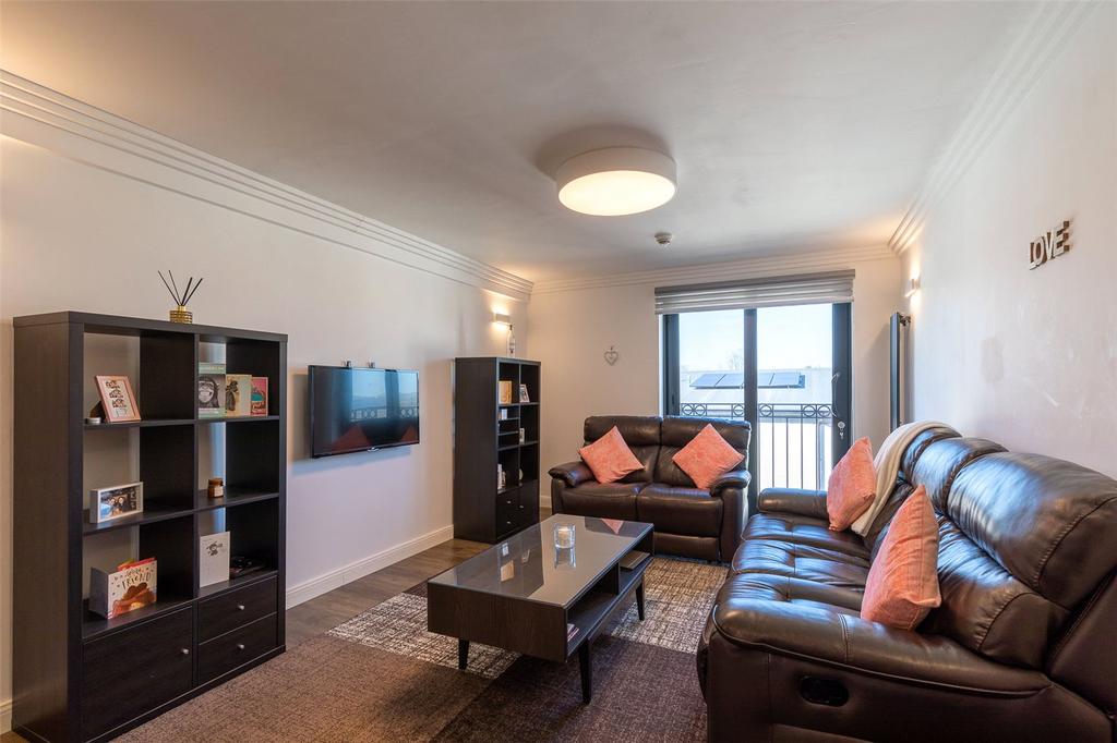 121D Jeanfield Road, Perth, PH1 2 bed flat for sale £149,950