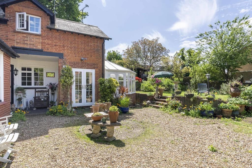 Rose Hill, Dorking 4 bed cottage for sale £1,200,000