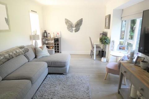 20 Farleys Close, West Horsley, Leatherhead, KT24 6NB
