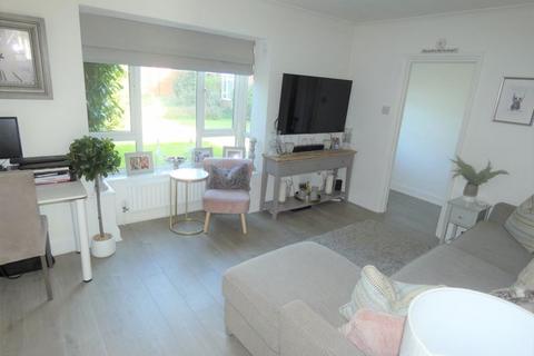 20 Farleys Close, West Horsley, Leatherhead, KT24 6NB