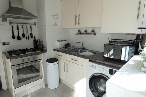 20 Farleys Close, West Horsley, Leatherhead, KT24 6NB