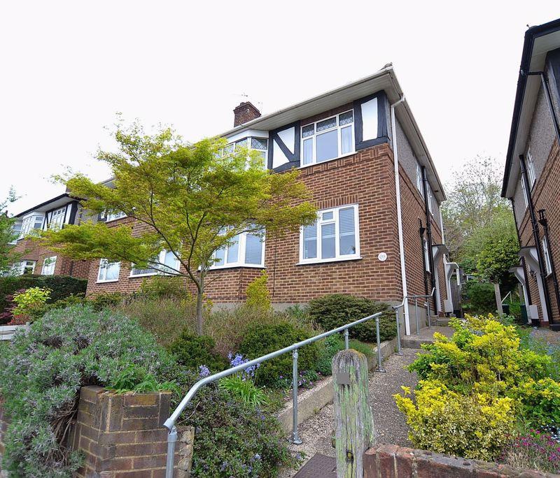 Mill Vale, Bromley 2 bed apartment £315,000