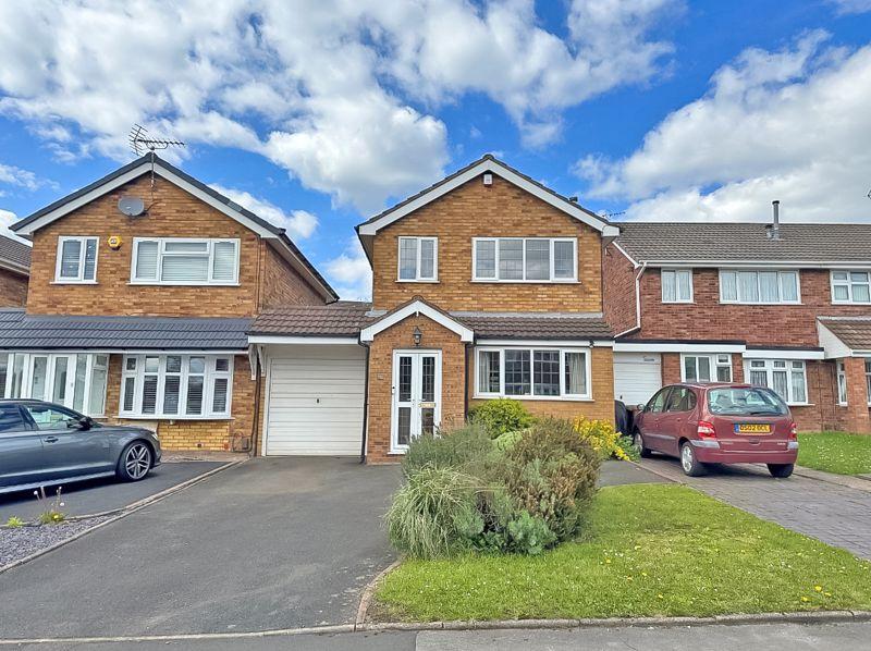 Dursley Close, Willenhall 3 bed detached house for sale £260,000
