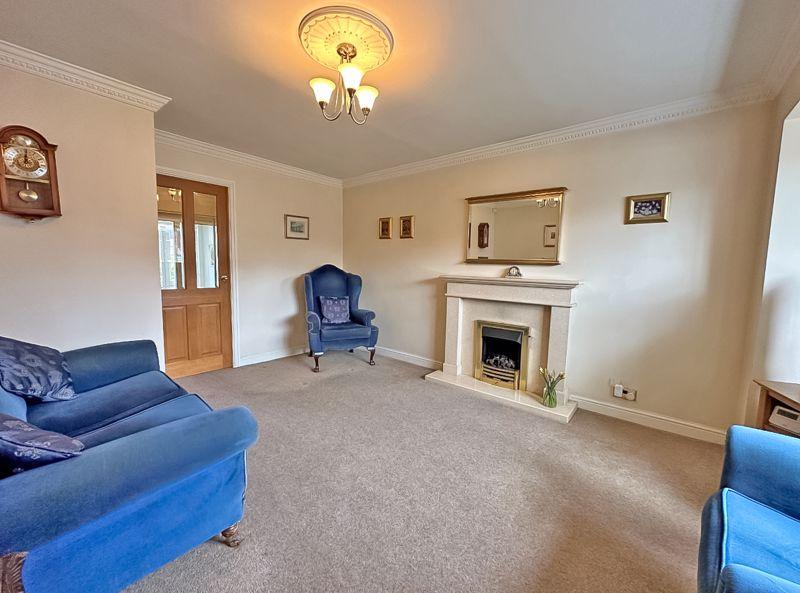 Dursley Close, Willenhall 3 bed detached house for sale £260,000