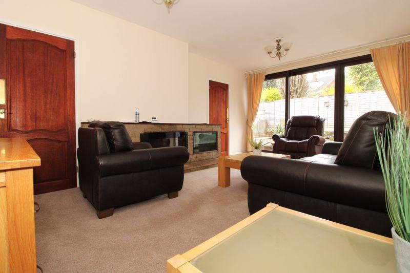 Wheat Hill, Orchard Hills, Walsall, WS5 3DB 2 bed semidetached