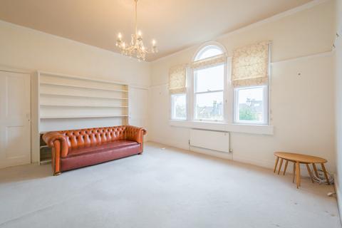 2 bedroom flat to rent, Devonshire Buildings