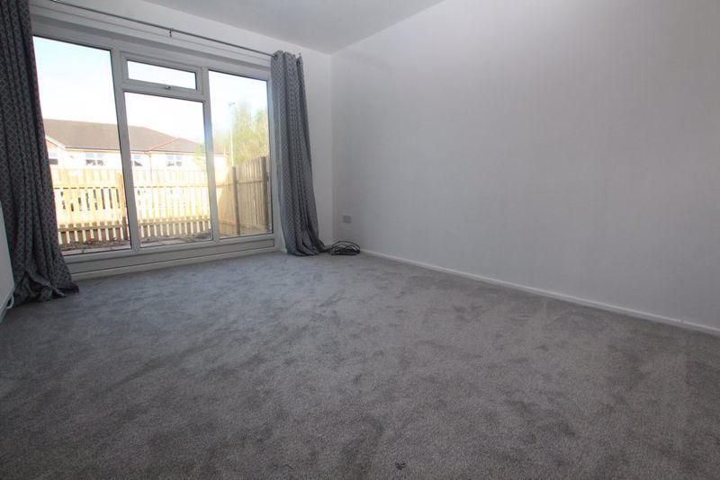 94 Meadow View, Cutgate, Rochdale... 2 bed mews £695 pcm (£160 pw)