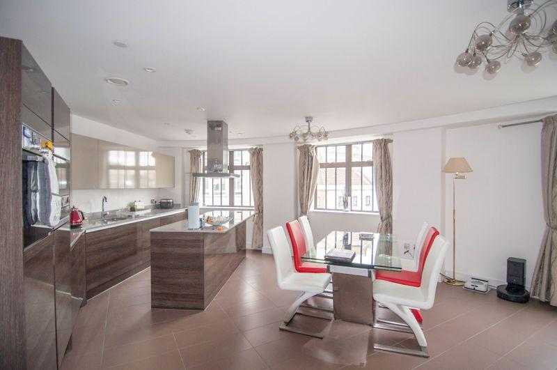 2 bedroom apartment to rent