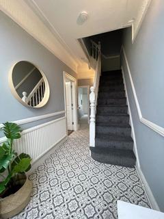 5 bedroom house share to rent, 2 x Double Room in 5 Bed House Share Available NOW, Grant Avenue, L15