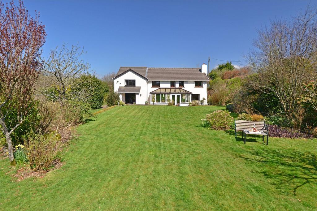 Bratton Fleming, Barnstaple, Devon, EX31 5 bed detached house - £900,000