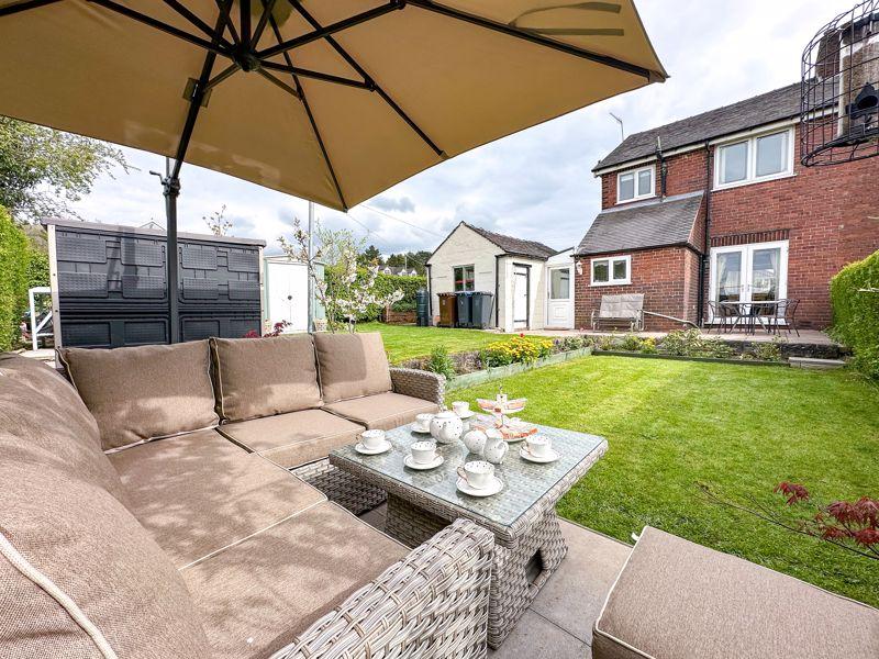 Park Lane, Knypersley, ST8 7NR 3 bed semidetached house £265,000