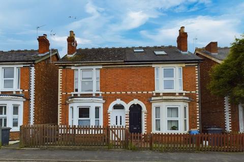 40 Frampton Road, Gloucester, GL1 5QB