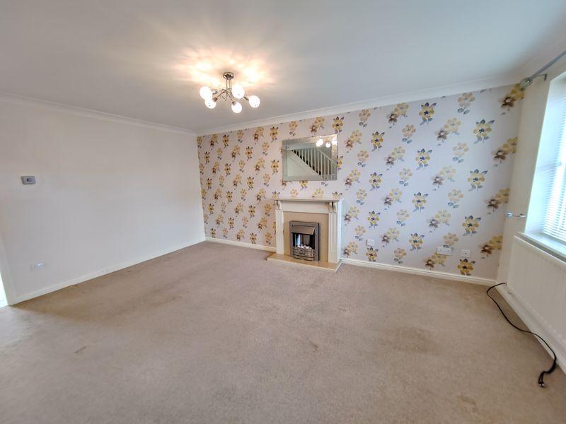 Valley Drive, Carlisle 3 bed terraced house £695 pcm (£160 pw)