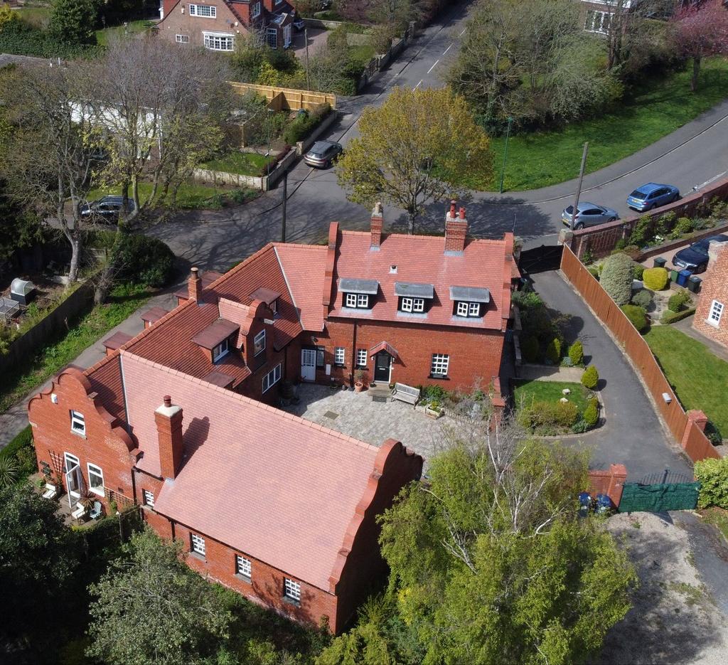 Marske Mill Lane, SaltburnbytheSea 5 bed detached house for sale £