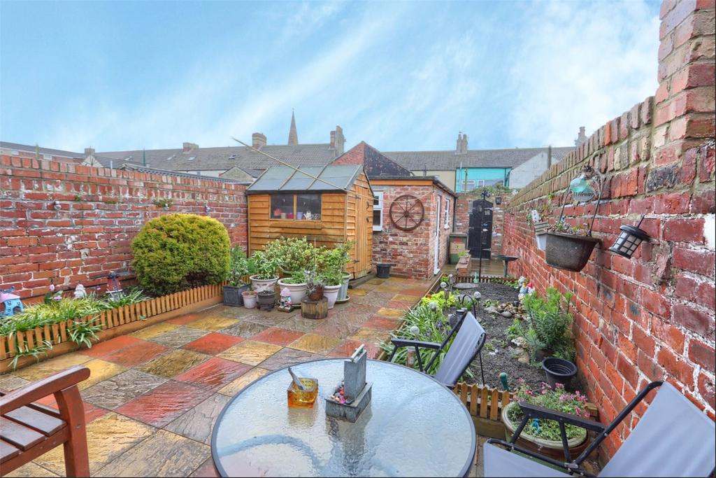 High Street West, Redcar 2 bed terraced house for sale £130,000