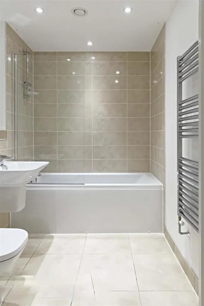 Bathroom..jpeg