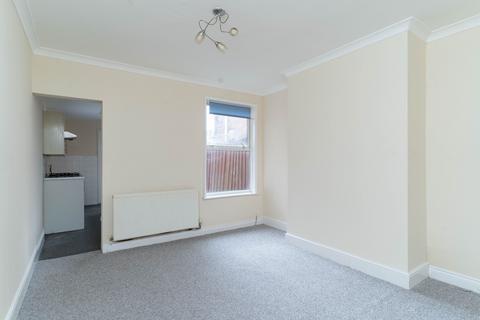 3 bedroom terraced house to rent, Wyberton West Road, Boston, PE21 7JN