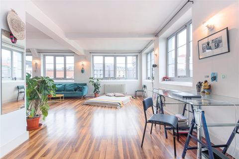 47 Sunlight Square, London, E2 6LD