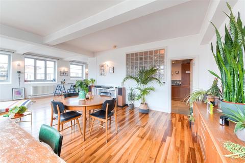 47 Sunlight Square, London, E2 6LD