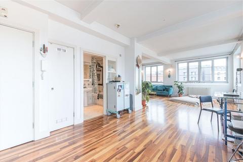 47 Sunlight Square, London, E2 6LD