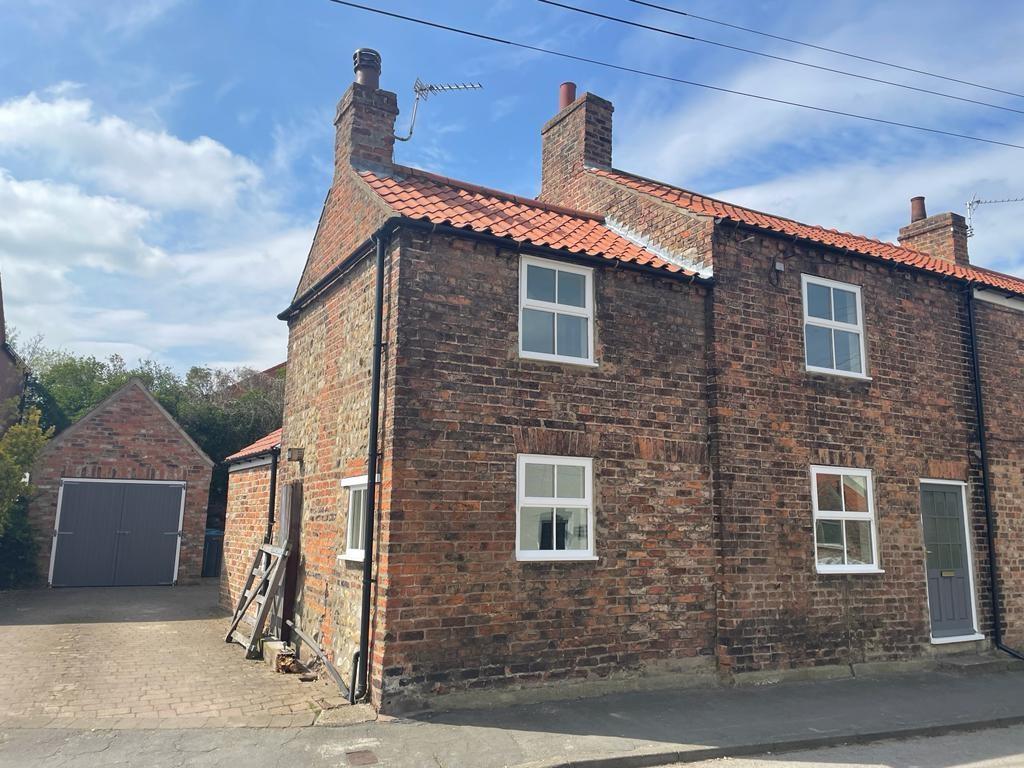 Sunny cottage.jpg