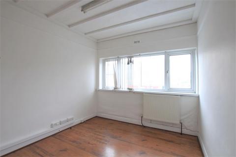 Property to rent, Kingsley Road, Hounslow TW3