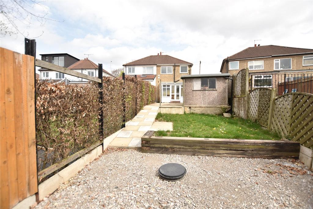 Woodhill Road, Cookridge, Leeds 3 bed semidetached house for sale £